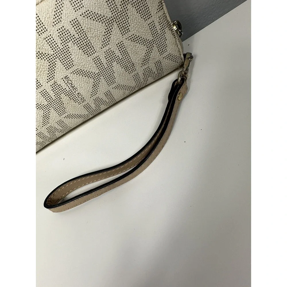 Auth MICHAEL KORS Wallet‎ MK Signature Vanilla Logo Plate